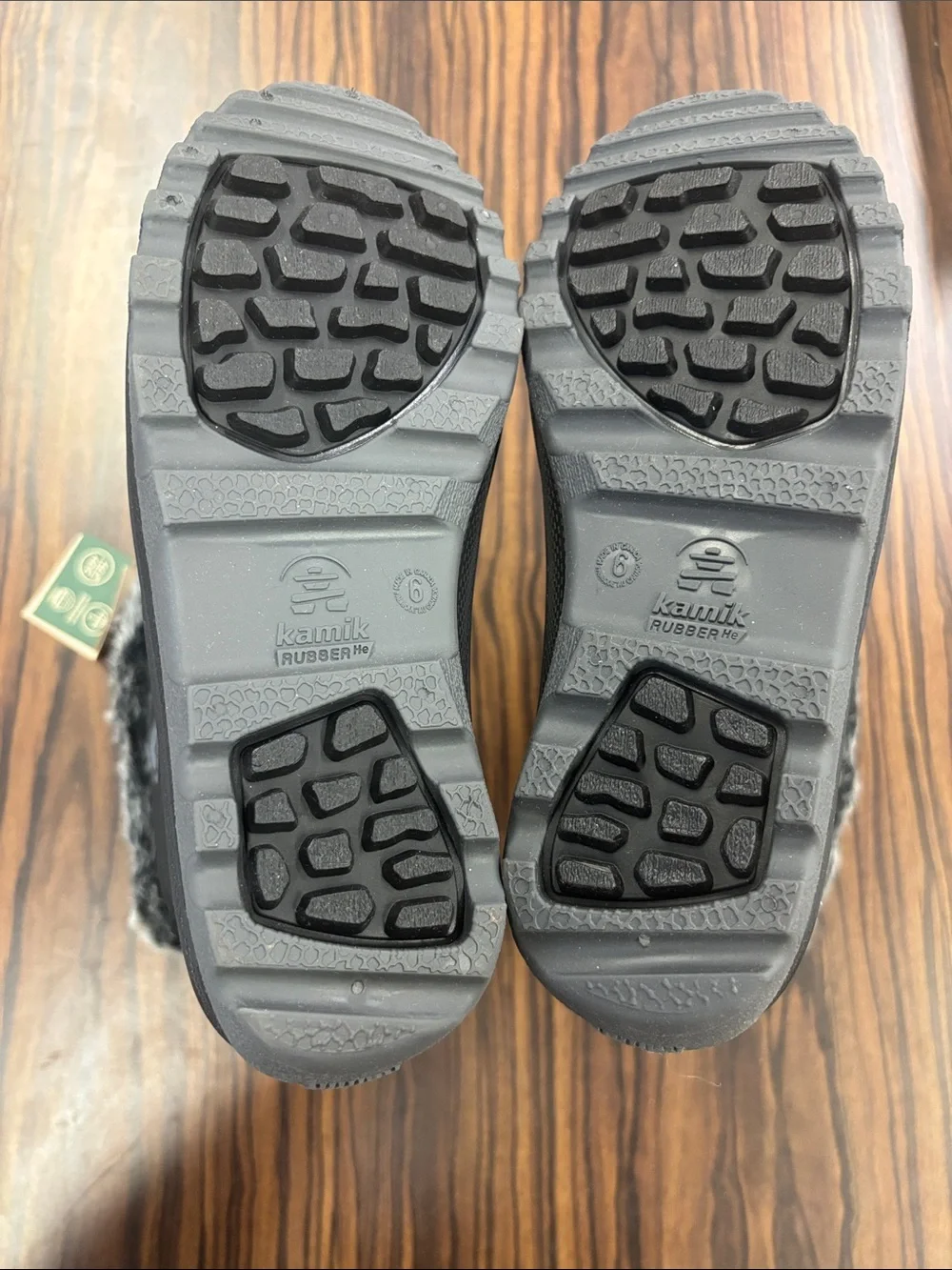 Kamik - Kids Snowgypsy4 Boots, size 6 US big kids, color black.